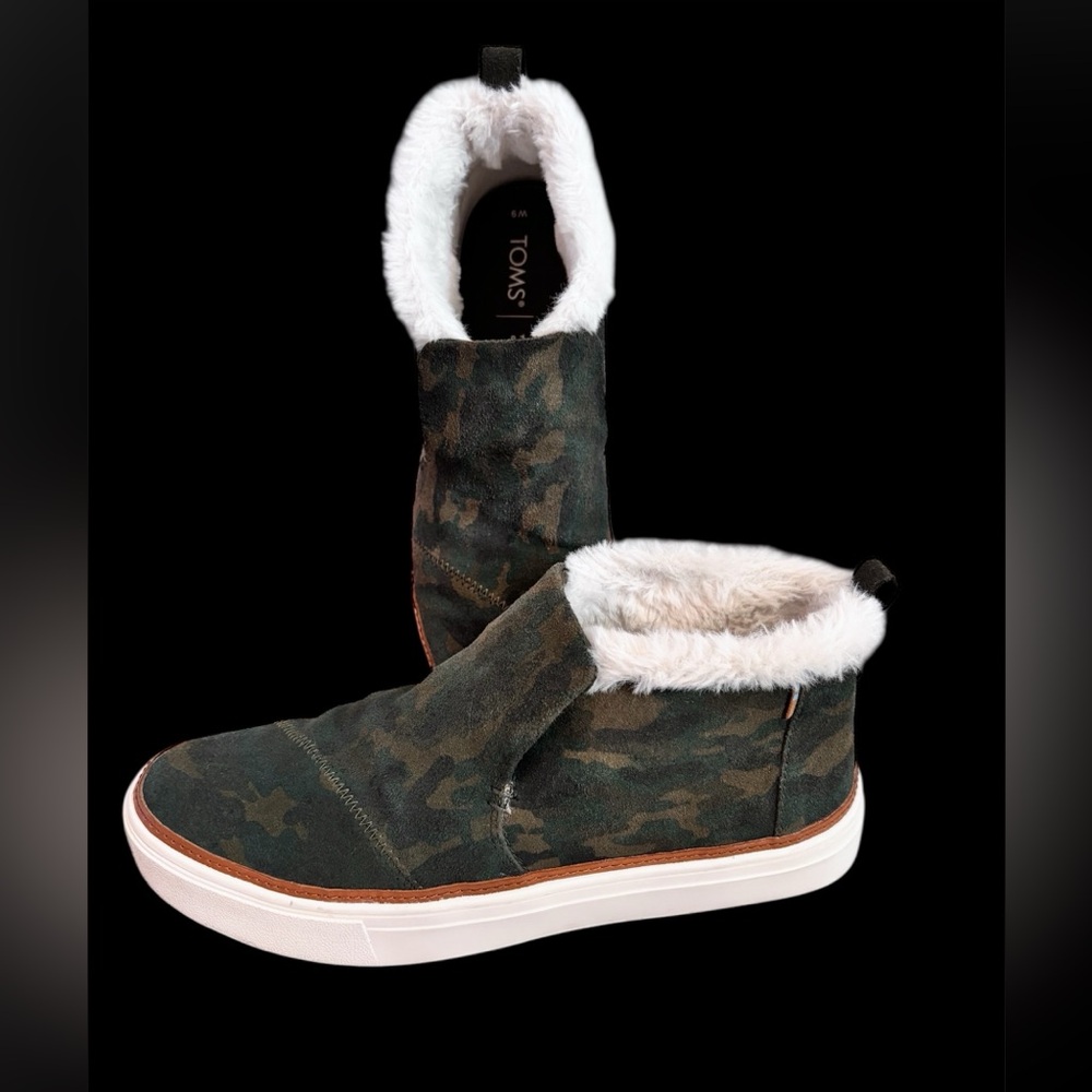 TOMS Paxton Camo Suede Sneaker Faux Fur Trimmed Deep Forest Women's Size 9